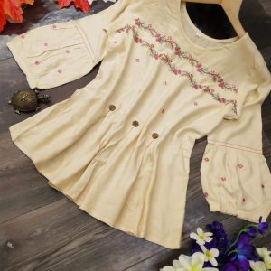 Trending Arrival Cream Color Top
