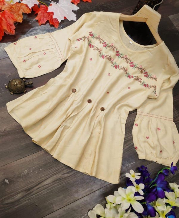Trending Arrival Cream Color Top