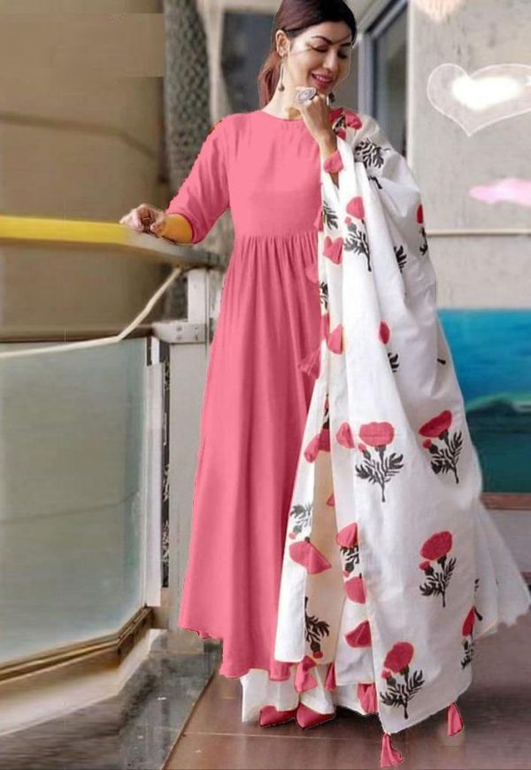luxurious Baby PInk Color Kurti With Floral White Color plazo dupatta