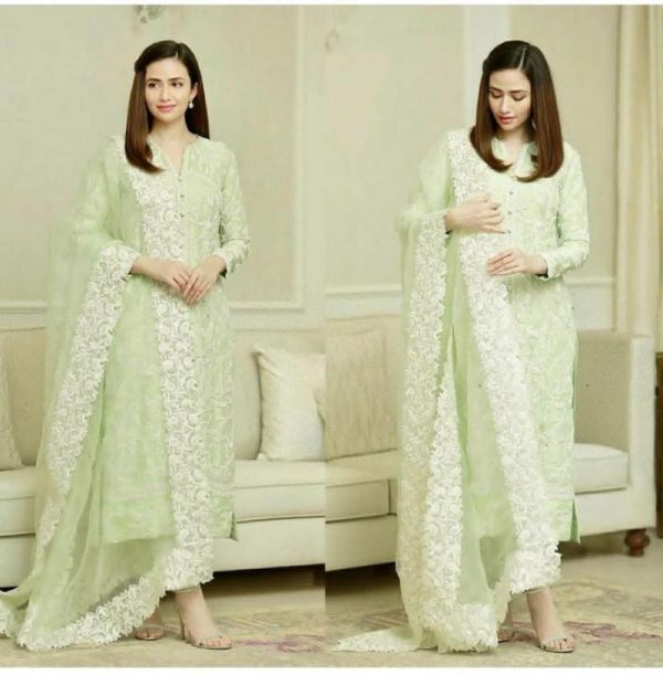 Blissta embroidered Salwar Suit