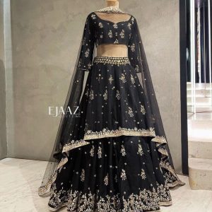 Trendy Black Color Zari With  Mirror Work Choli