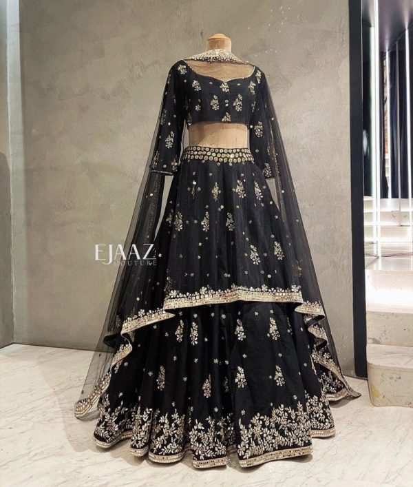 Trendy Black Color Zari With  Mirror Work Choli